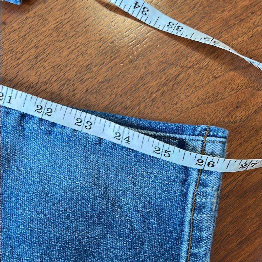 Zara Distressed Denim Jeans with Red Button Accent - Picture 14 of 15